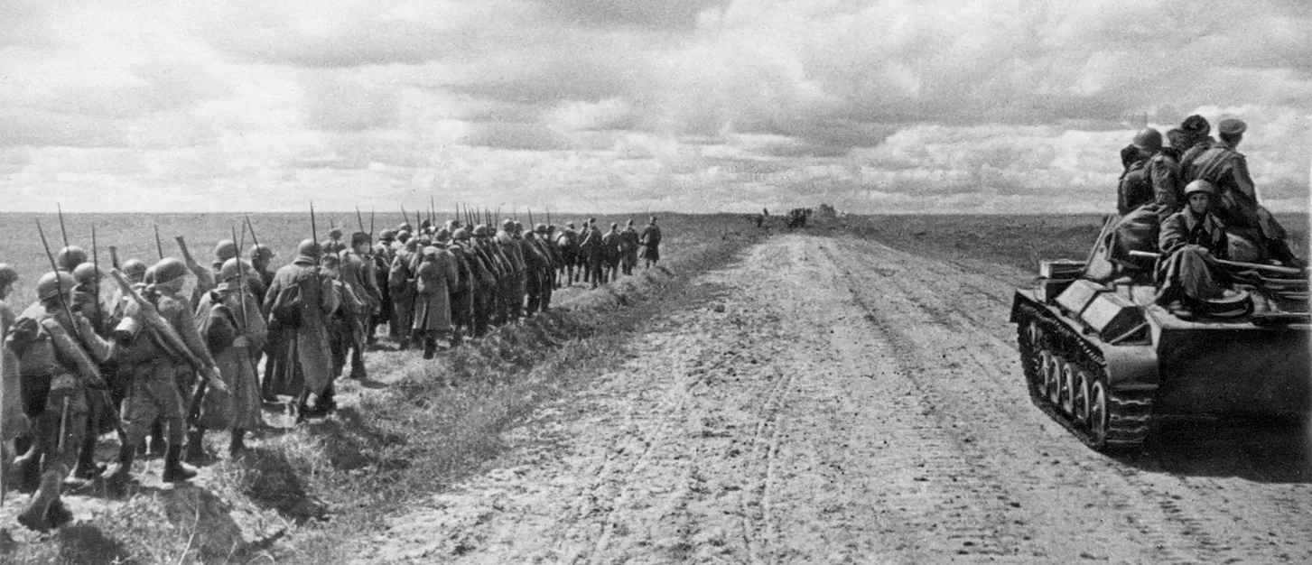 Июль 1943 года бои. Курская битва июль август 1943. Курская дуга ВОВ 1943 год. Курская битва наступление Советской армии.