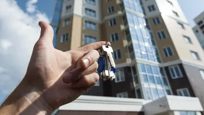 Почти что долгострой"... Серовчане наконец-то получили ключи от квартир в  новостройке на кольце | Истории | СеровГлобус.ру