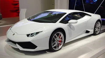 Lamborghini Revuelto: First look at the new hybrid supercar | Mashable