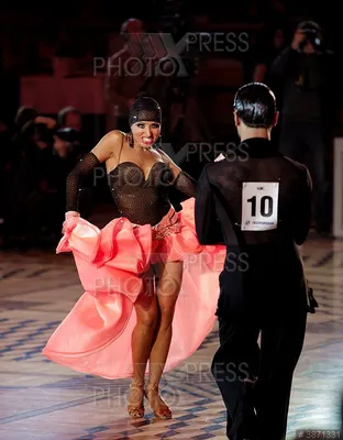 Самые красивые танцы в мире (+ ФОТО) | Танцевальные наряды, Одежда для  танцев, Фотографии танцев