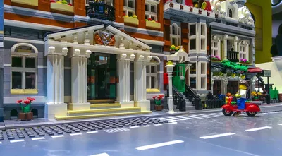 Конструктор LEGO City 60380 Центр города купить в Минске