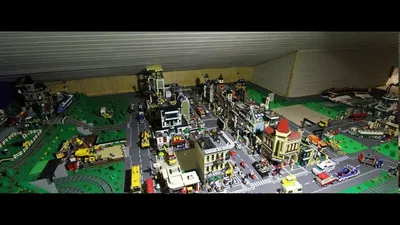 Лего город Ллойд на машине» — создано в Шедевруме