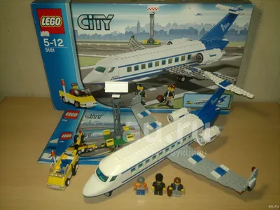 Купить Конструктор LEGO City 60262 Пассажирский самолёт