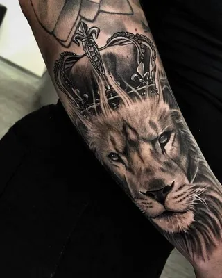 Tattoo • Подборка тату на тему: Лев с короной (61 фото)
