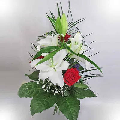 Букет из роз, лилии и альстромерии - Доставка цветов и букетов