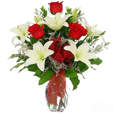 Букет цветов «Лилии с розами» заказать с доставкой в Краснодаре по цене 9  200 руб.