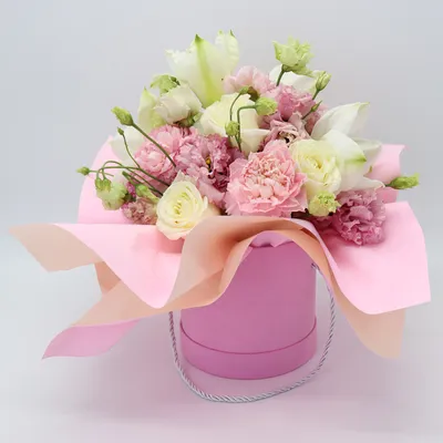 Розы и лилии в корзине - заказать и купить за 8 020 ₽ с доставкой в Москве  - партнер «Цветочный рынок»