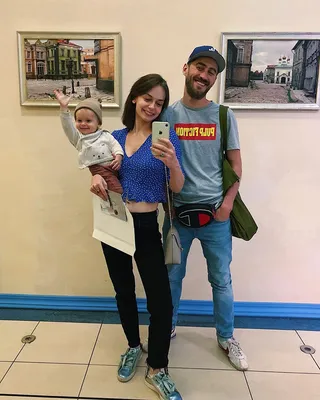 33-летняя Лиза Климова появилась на премьере впервые после рождения сына »  Информационное агентство «Добро Новости»