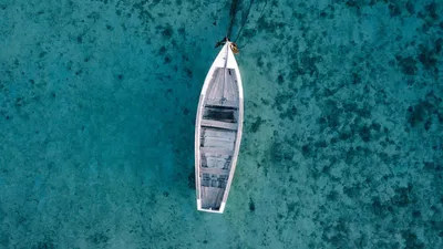 Лодка на воде, ночь, темно, луна …» — создано в Шедевруме