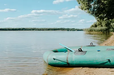 Как нарисовать лодку на воде - 26 фото