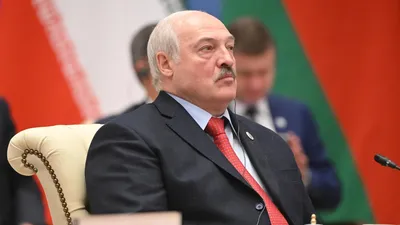 Лукашенко назвал русских и белорусов мирными людьми — РБК