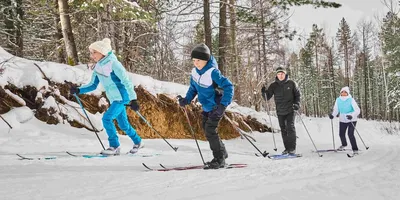 С какого возраста лучше начинать ставить детей на лыжи