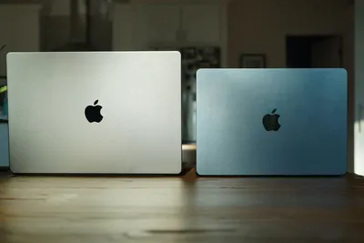 MacBook Pro - Apple