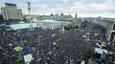 File:Панорама на новогодний Майдан - A panorama of the Maidan at New Year  (9641737459).jpg - Wikimedia Commons