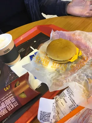 Развивающая игрушка McDonald's Мир юрского периода: новые приключения  Брахиозавр - «Докатились: БУМАЖНЫЕ динозавры в Макдональдс!😱 А может, не  так уж они и плохи?..🤔 С чем связано появление бумажных игрушек в  McDonald's?» | отзывы