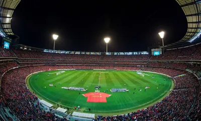 Пин от пользователя Nurcahya на доске Stadion | Обои стадион, Бейсбольное поле, Футбольное поле