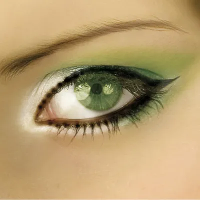 Макияж: Макияж для зеленых глаз: фото и видео - ModaGid | Hair colour for  green eyes, Darker lashes, Makeup for green eyes