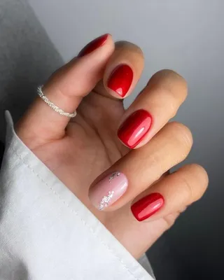 Красный маникюр 2024: тренды и новинки дизайна | Nails, Crystal nails, Red  nails