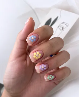 Минимализм на ногтях,Nails,fashion | Маникюр с ромашками, Дизайнерские  ногти, Камуфляжные ногти