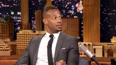 CapCut_marlon Wayans стиль на английском языке