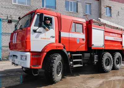 Круче, чем в фильмах». История водителя пожарного автомобиля МЧС России по  НАО » Новости Нарьян-Мара сегодня – Последние события в НАО –  Информационное агентство 