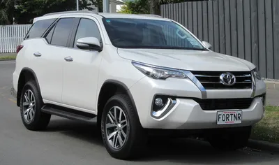 Toyota Fortuner — Википедия