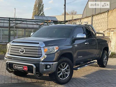 Обзор гигантского пикапа Toyota Tundra