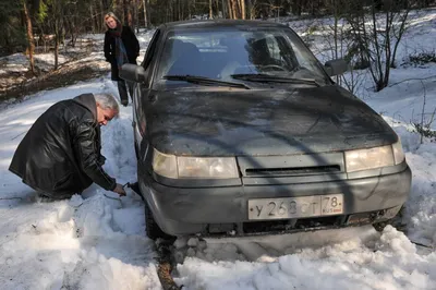 : За неочищенную от снега машину в Риге угрожают штрафом в 350 евро