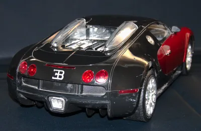 Аккумуляторная машина робот-трансформер на радиоуправлении Bugatti Veyron   синяя