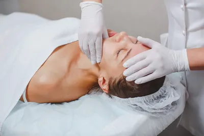 Буккальный массаж лица: что это такое, эффект, техника, этапы проведения в  косметологической клинике