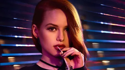 Лучшие HD-обои Madelaine Petsch для iPhone X — iLikeWallpaper