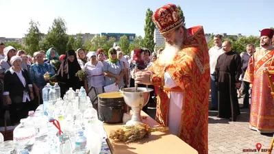 Три Спаса в августе 2020: медовый, яблочный, ореховый - даты -  