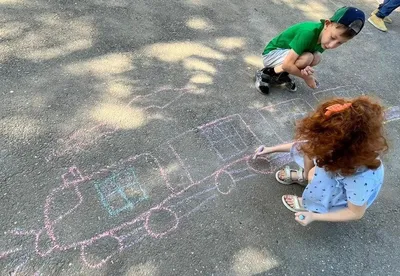 Chalkin the driveway