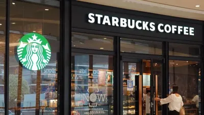 Праздничное меню и рождественские стаканчики возвращаются в Starbucks! |  BTW – Портал креативной индустрии – новости о рекламе, маркетинге, креативе  и дизайне