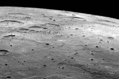 Аппарат BepiColombo прислал первые фото поверхности Меркурия