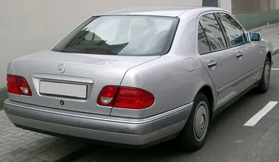 w210 Mercedes-Benz E 55 AMG the humble supercar, 2000 - YouTube