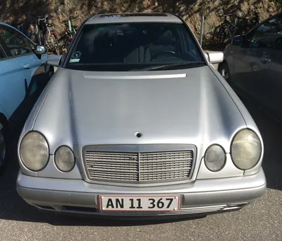 Mercedes-Benz E Class W210 - 