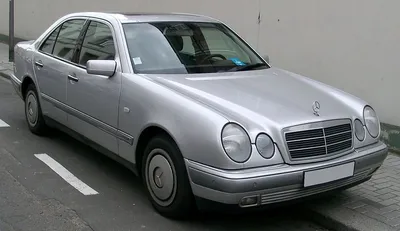 Редчайший Mercedes-Benz W210 продают в Москве по цене новой Vesta — Motor