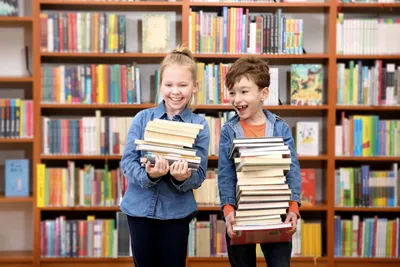 Умные открытки и задорные поздравления в Международный день школьных  библиотек для всех любителей чтения 24 октября | Курьер.Среда | Дзен