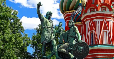 Памятник Минину и Пожарскому: интересные факты