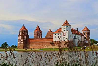 Mir Castle Complex - Wikipedia