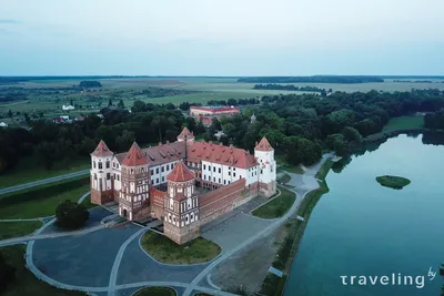 Главная башня Мирского замка. Где находится. Реферат. Фото. Когда сооружен Мирский  замок. Сколько башен у Мирского замка Беларусь. Открыткакарта на карте  беларуси