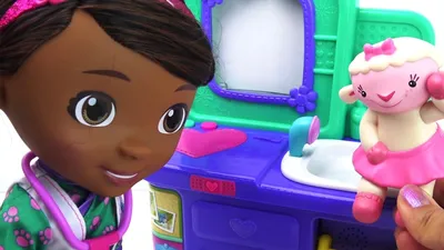 Доктор Плюшева лечит Мистера Зубастика из набора Плей до Doc McStuffins  Play Doh - YouTube