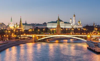 Москва река переливалась с высока, …» — создано в Шедевруме