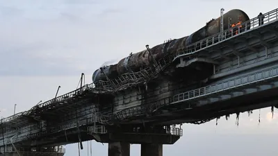 По отремонтированной части Крымского моста запустили движение автомобилей —  РБК