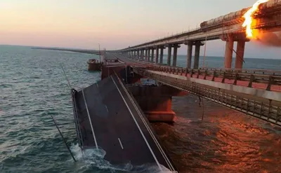 Появились спутниковые снимки Крымского моста до и после взрыва