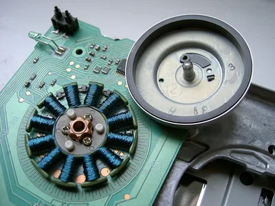 DC Motor: What Is It? How Does It Work? Types, Uses