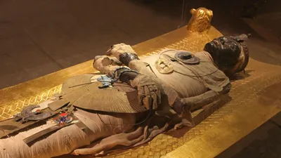 Внутри египетской мумии обнаружили необычный артефакт - РИА Новости,  