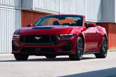 Last Muscle Car Standing: We Carve Corners in the 2024 Ford Mustang |  Edmunds