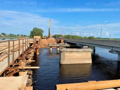 Конструкция вантового Живописного моста: арка, смотровая площадка,  ресторан, ЗАГС